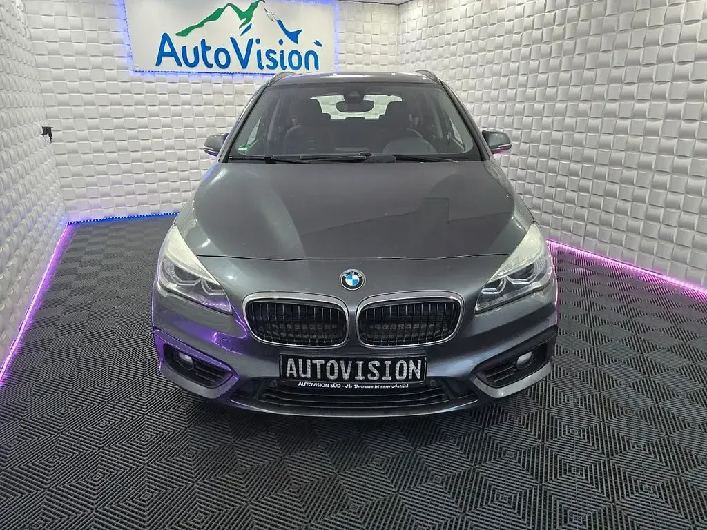 Gebraucht BMW 218 Active Tourer Basis 136 PS (100 kW) 2016 Grau Van / Kleinbus