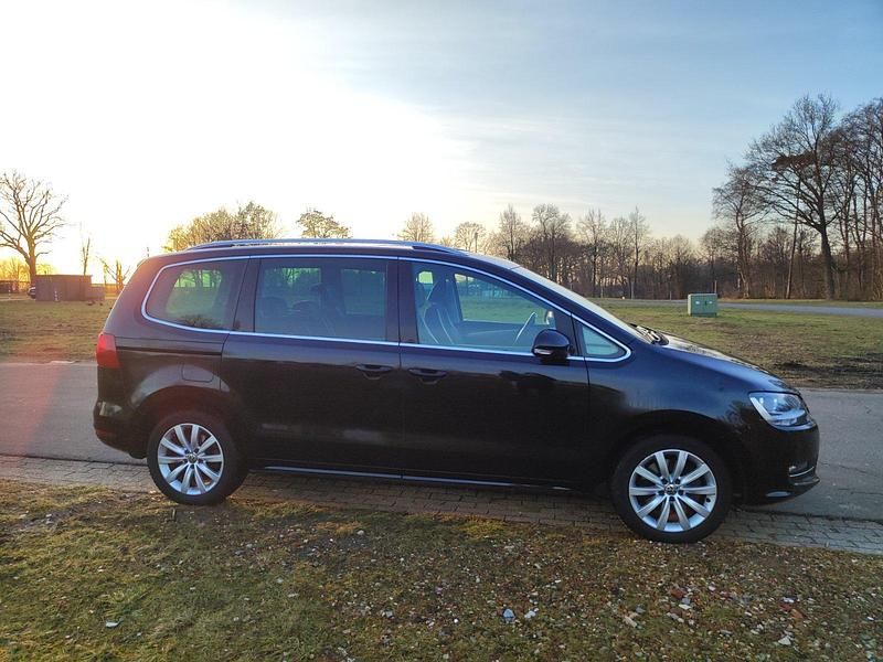 Gebraucht VW Sharan Highline 150 PS (110 kW) 2011 Schwarz Van / Kleinbus