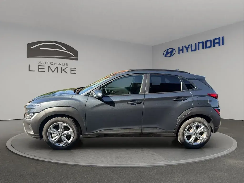 Gebraucht Hyundai Kona Edition 30+ 120 PS (88 kW) 2022 Grau SUV