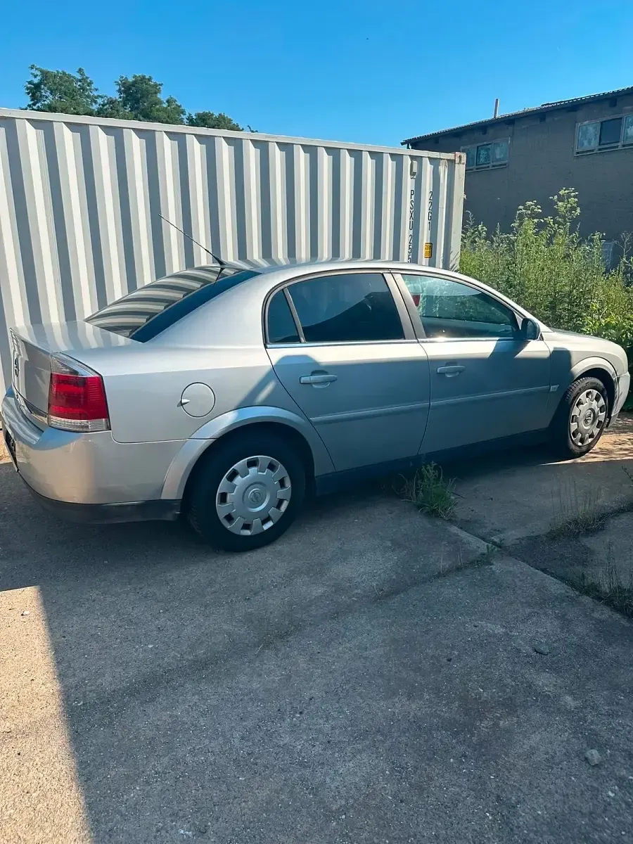 Gebraucht Opel Vectra 140 PS (102 kW) 2005 Silber Limousine