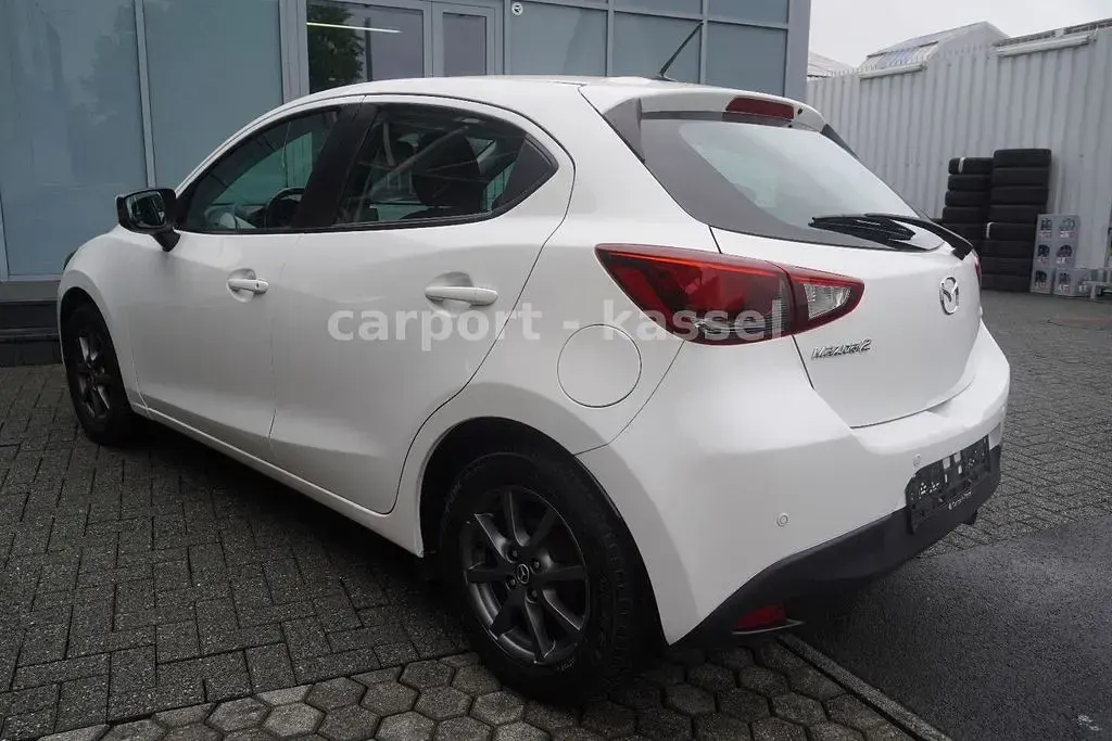 Gebraucht Mazda 2 Center-Line 90 PS (66 kW) 2016 Weiß Limousine