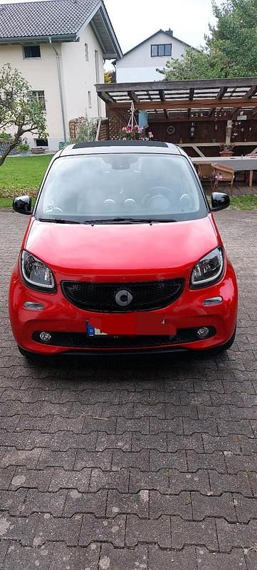 Rot Gebraucht 2016 Smart ForFour Kleinwagen | 8.800 € (Fairer Preis) - Bild 1/4