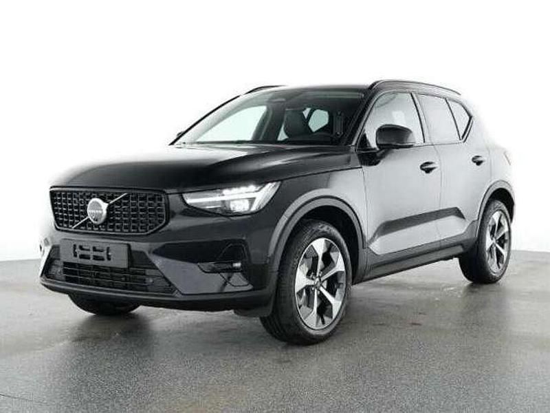 Onyx black / metallic Gebraucht 2025 Volvo XC40 Plus SUV | 41.450 € (Fairer Preis) - Bild 1/4