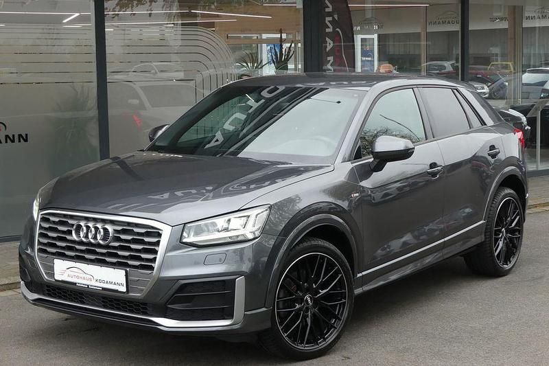 Gebraucht Audi Q2 S-Line 150 PS (110 kW) 2020 Grau SUV