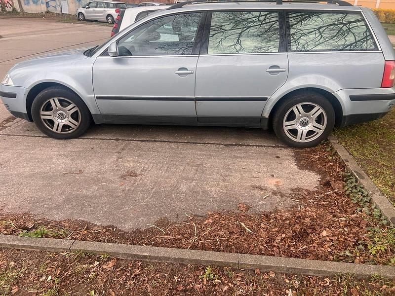 Second-hand VW Passat 131 CP (96 kW) 2004 Andere farben Break