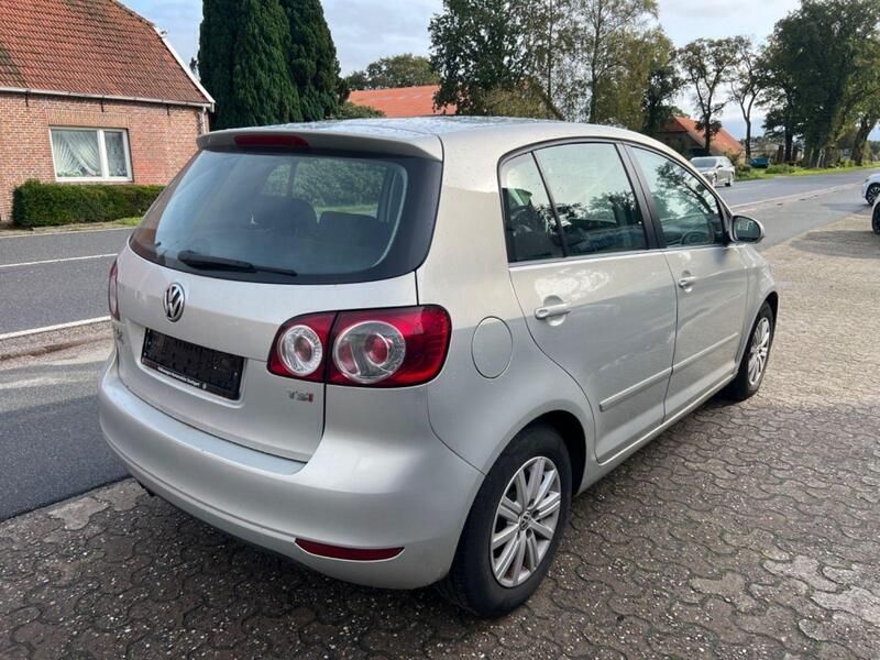 Gebraucht VW Golf VI Comfortline 122 PS (89 kW) 2011 Silber Kleinwagen