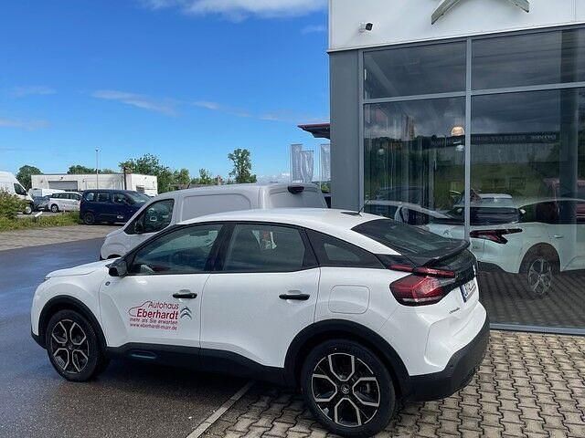 Gebraucht Citroën e-C4 Feel 100 kW (136 PS) 2023 Weiß (polarweiss /zweis) Limousine