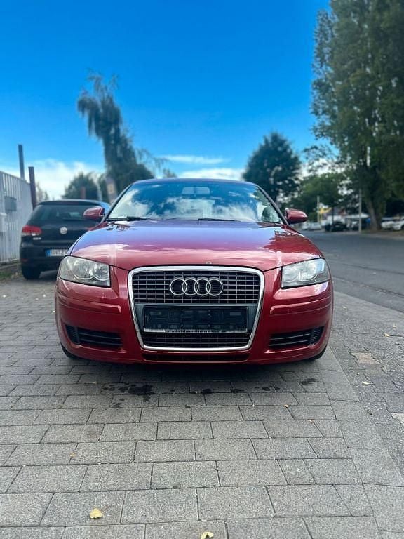Gebraucht Audi A3 Attraction 140 PS (102 kW) 2007 Rot Limousine