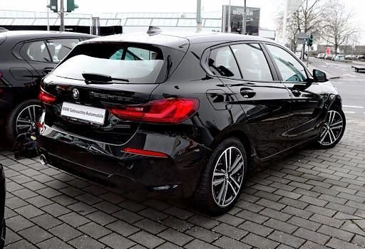 Gebraucht BMW 118 Advantage 136 PS (100 kW) 2023 Schwarz Kleinwagen