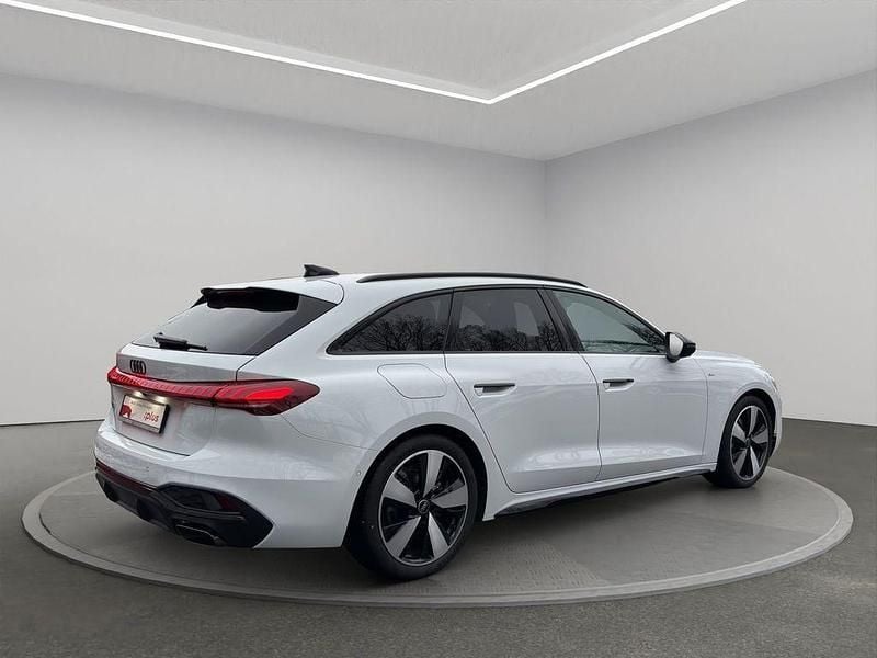 Second-hand Audi A5 S-Line 204 CP (150 kW) 2025 Alb Break