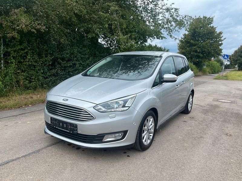 Silber Gebraucht 2018 Ford Grand C-Max Titanium Van / Kleinbus | 10.500 € (Superpreis) - Bild 1/4