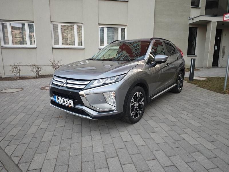 Gebraucht Mitsubishi Eclipse Cross Intense 163 PS (119 kW) 2019 Grau SUV