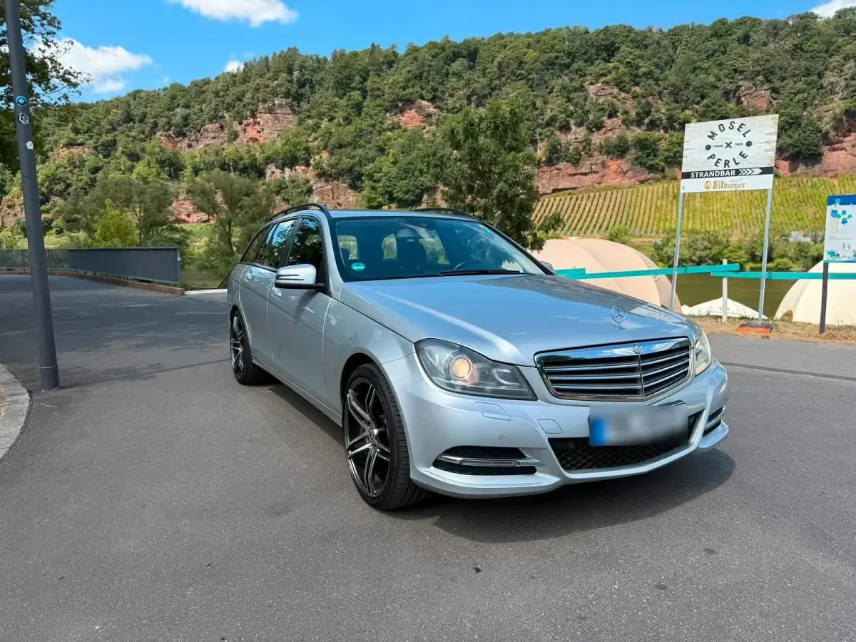 Gebraucht Mercedes C200 136 PS (100 kW) 2013 Silber Kombi