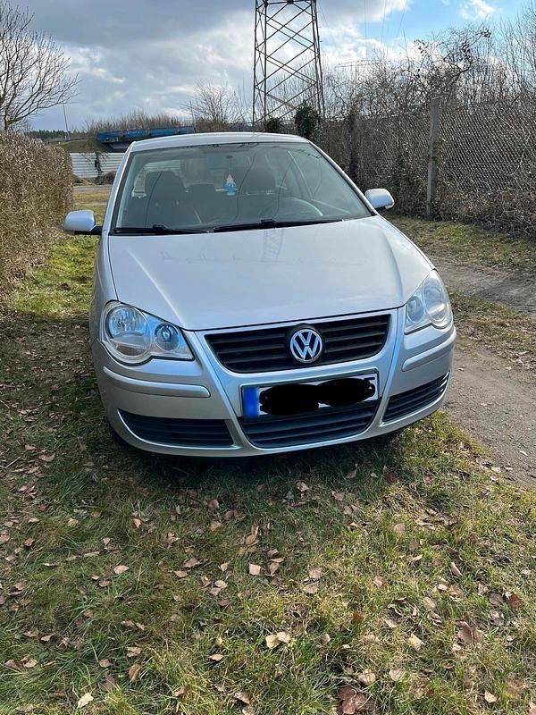 Gebraucht VW Polo 60 PS (44 kW) 2009 Silber Kleinwagen