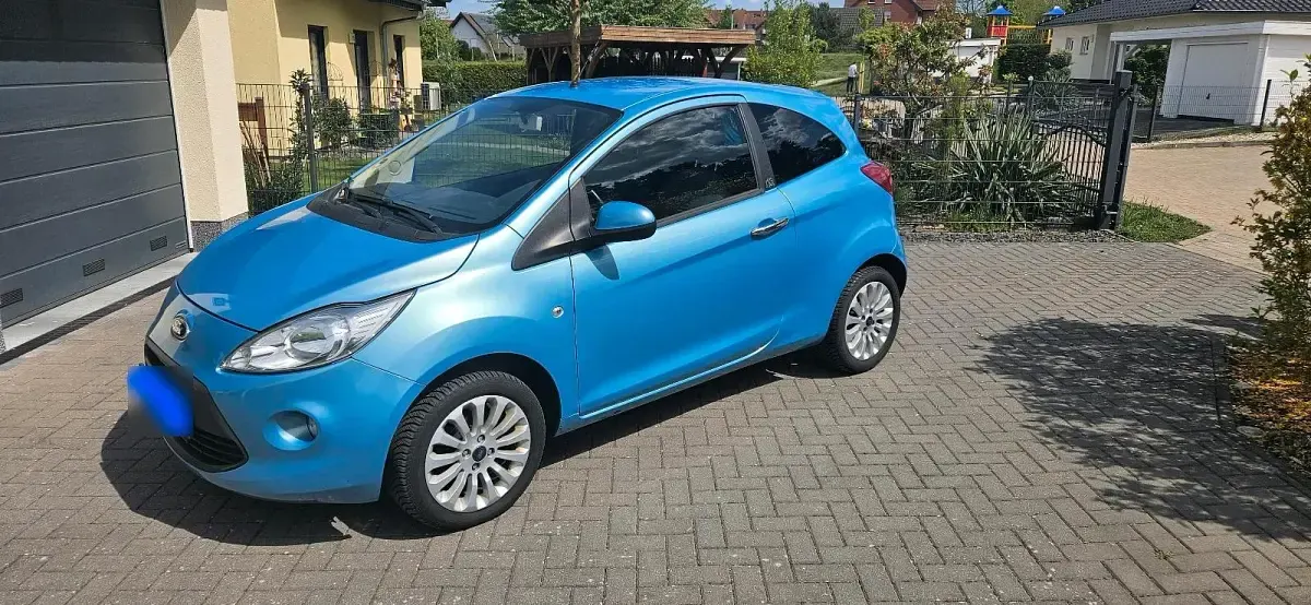 Gebraucht Ford Ka Titanium 69 PS (50 kW) 2013 Blau Kleinwagen