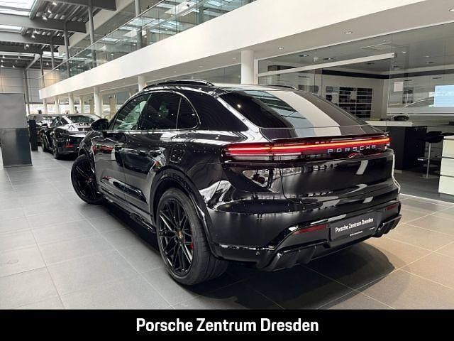 Neu Porsche Macan GTS 419 kW (571 PS) 2026 Tiefschwarzmetallic SUV