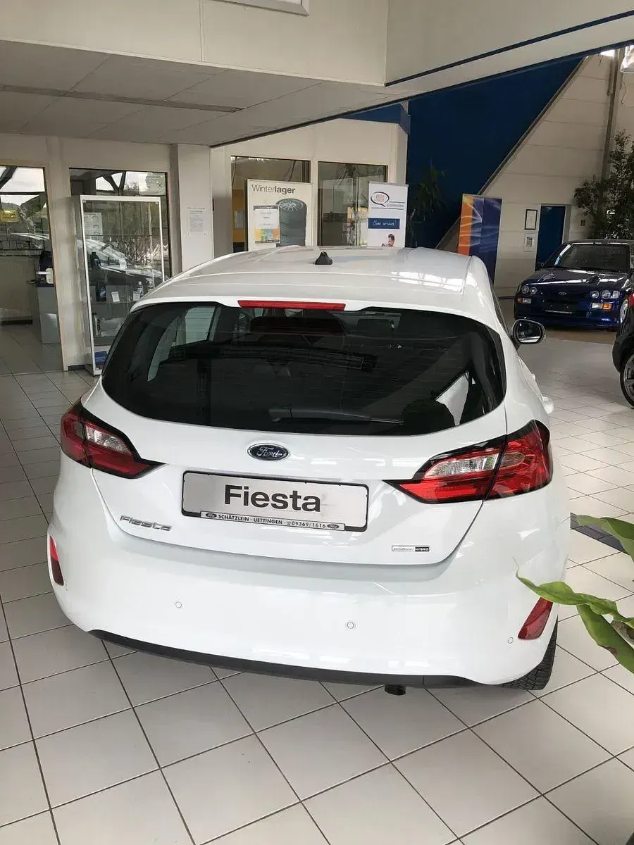 Gebraucht Ford Fiesta Titanium 125 PS (91 kW) 2024 Weiß Kleinwagen
