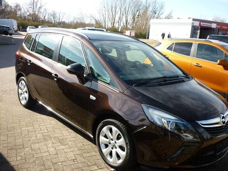 Gebraucht Opel Zafira Tourer Active 140 PS (102 kW) 2013 Braun Van / Kleinbus