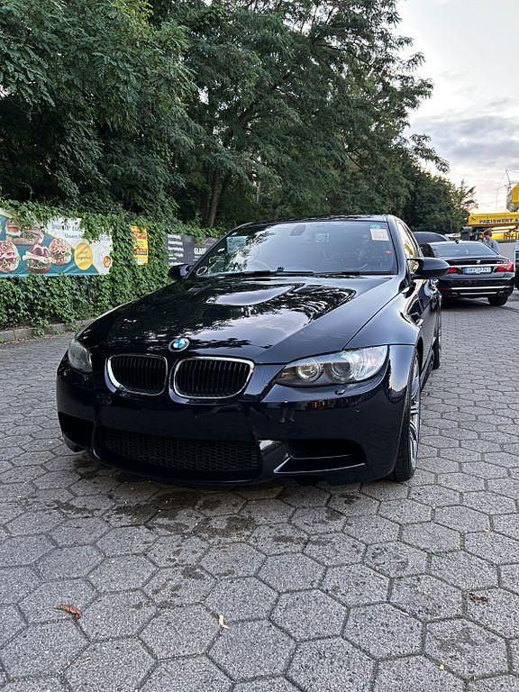 Schwarz Gebraucht 2011 BMW M3 Performance Limousine | 35.900 € - Bild 1/4
