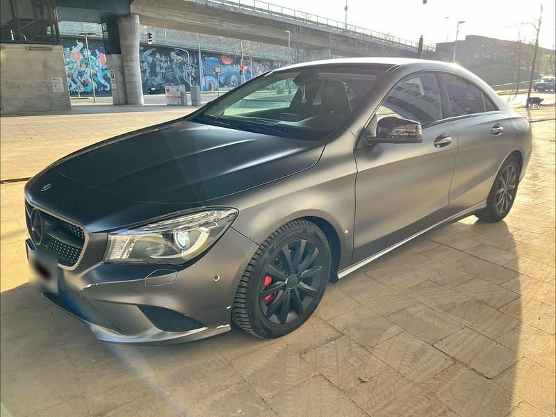 Gebraucht Mercedes CLA200 156 PS (114 kW) 2014 Grau Coupé