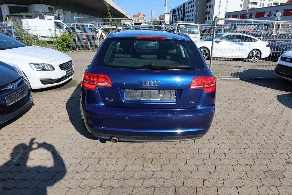 Gebraucht Audi A3 Sportback Sport 140 PS (102 kW) 2011 Blau Kleinwagen