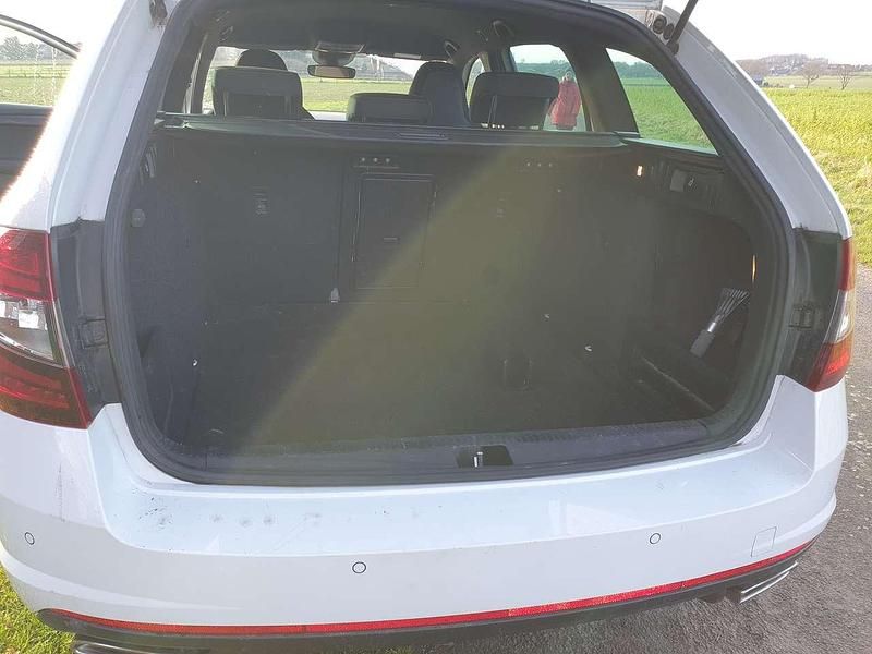 Gebraucht Skoda Octavia RS 230 PS (169 kW) 2017 Weiß Kombi