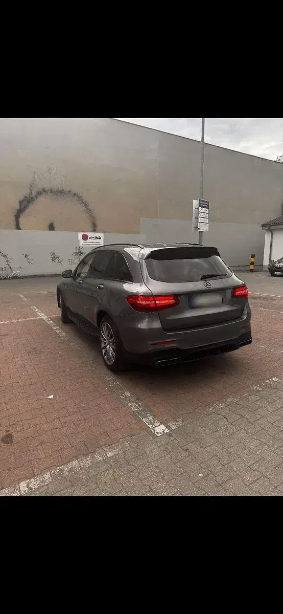 Gebraucht Mercedes GLC250 AMG line 204 PS (150 kW) 2015 Grau SUV