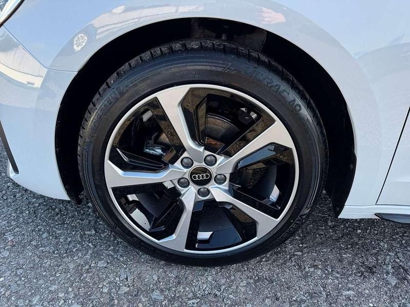 Gebraucht Audi A1 150 PS (110 kW) 2025 Gletscherweiß metallic Limousine