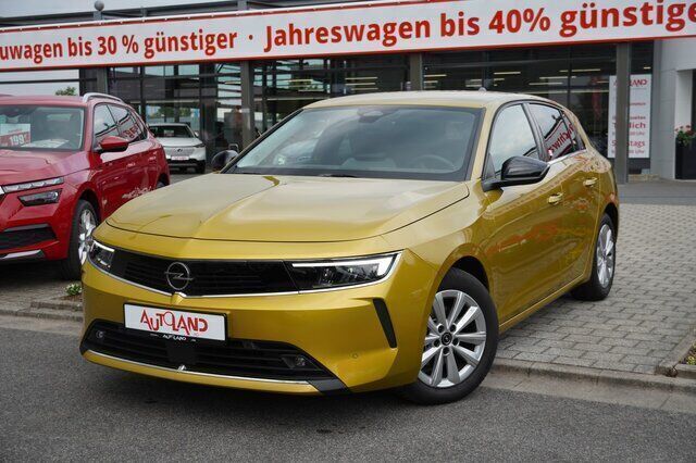Gelb Gebraucht 2023 Opel Astra Elegance Limousine | 22.950 € (Fairer Preis) - Bild 1/4
