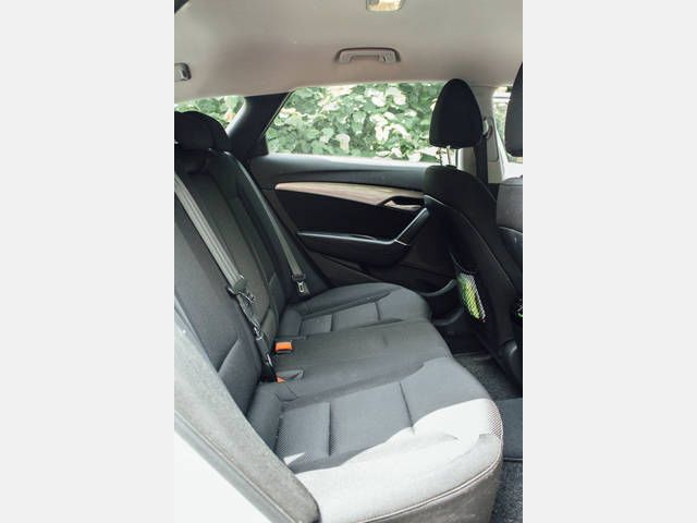 Gebraucht Hyundai i40 116 PS (85 kW) 2012 Silber metallic Kombi