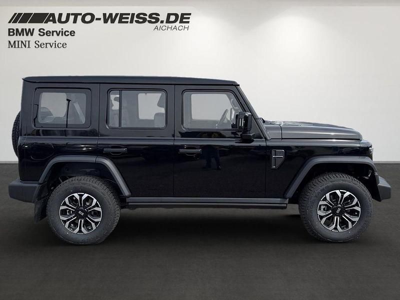 Neu BAW 212 166 PS (122 kW) 2025 Grau SUV