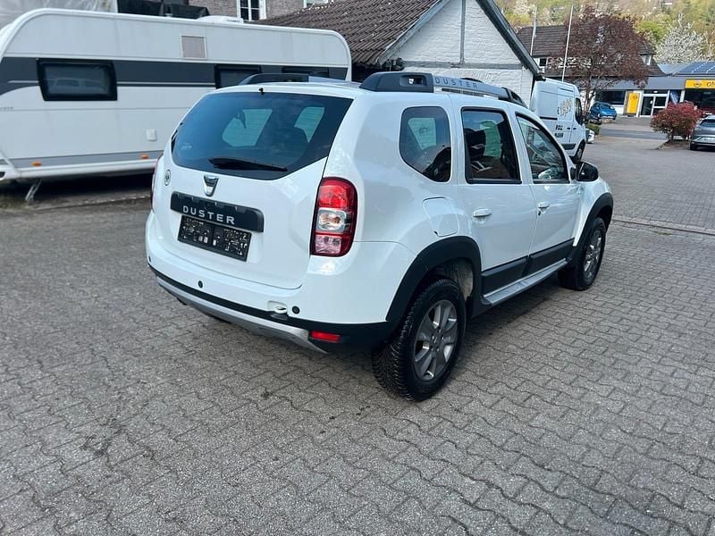 Używany Dacia Duster 125 KM (91 kW) 2015 Biały SUV