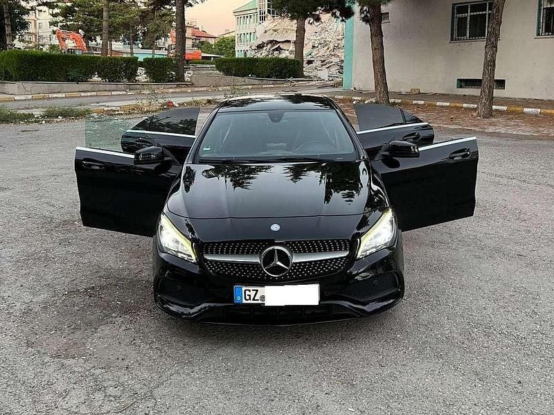Schwarz Gebraucht 2016 Mercedes CLA200 AMG line Coupé | 16.000 € (Fairer Preis) - Bild 1/4
