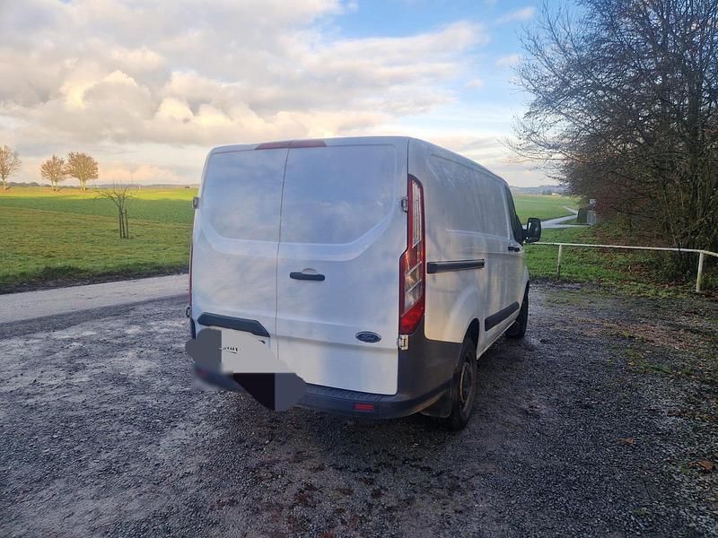 Usata Ford Transit Custom 105 CV (77 kW) 2018 Bianco Monovolume