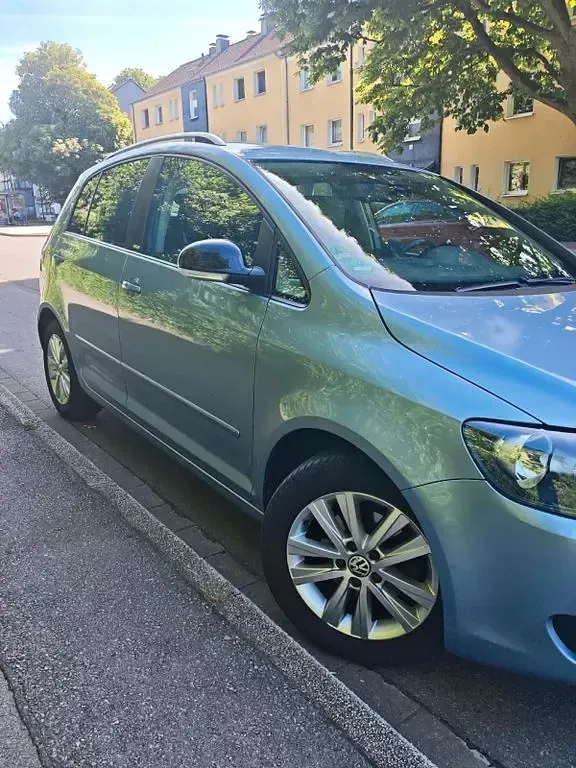 Gebraucht VW Golf Plus Cross Comfortline 80 PS (58 kW) 2011 Blau Van / Kleinbus