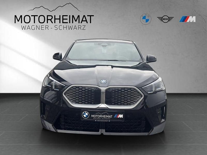Neu BMW iX2 Performance 150 kW (204 PS) 2025 Schwarz SUV