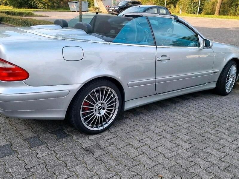 Grau Gebraucht 2003 Mercedes CLK230 Edition Cabrio | 8.100 € (Fairer Preis) - Bild 1/4