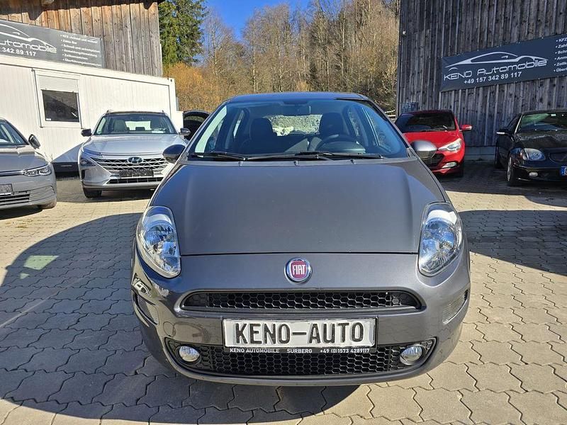 Gebraucht Fiat Punto Basis 69 PS (50 kW) 2017 Grau Kleinwagen