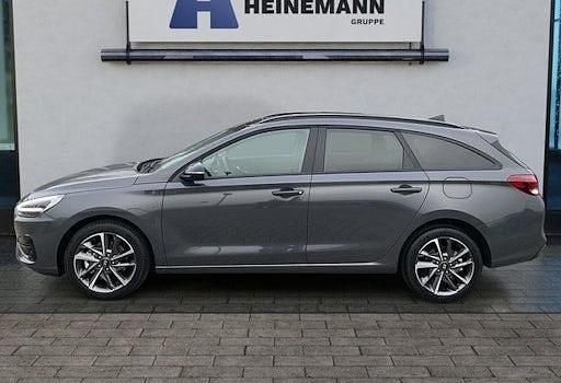 Neu Hyundai i30 Advantage 140 PS (102 kW) 2025 Ecotronic grey Kombi