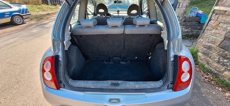 Gebraucht Nissan Micra 65 PS (47 kW) 2003 Silber Kleinwagen