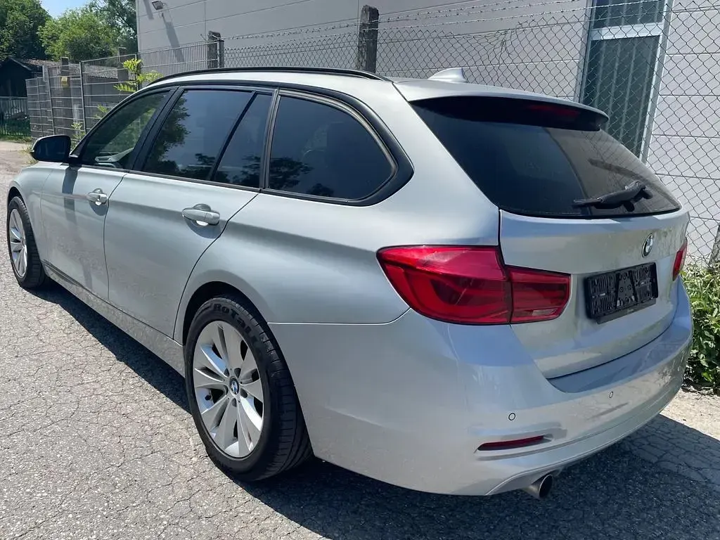 Gebraucht BMW 318 150 PS (110 kW) 2016 Silber Kombi