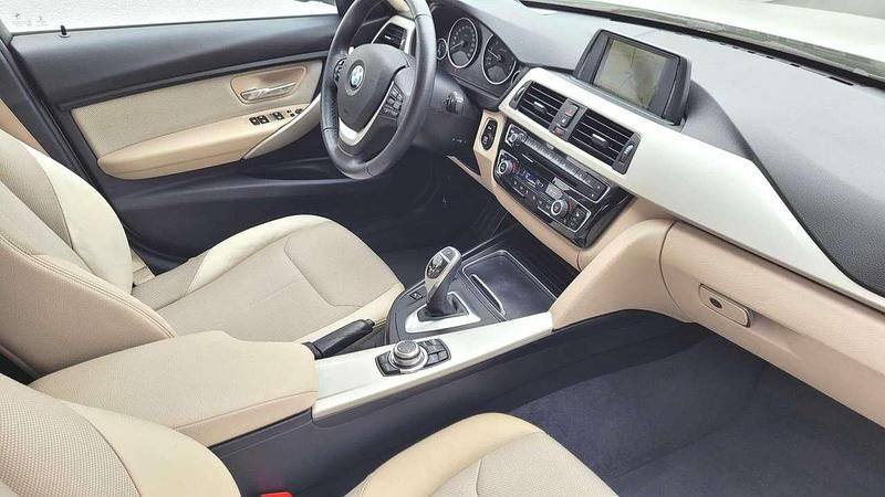 Gebraucht BMW 320 Advantage 184 PS (135 kW) 2015 Mineralweiß Kombi