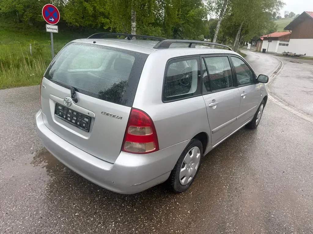 Używany Toyota Corolla Sol 97 KM (71 kW) 2003 Kombi