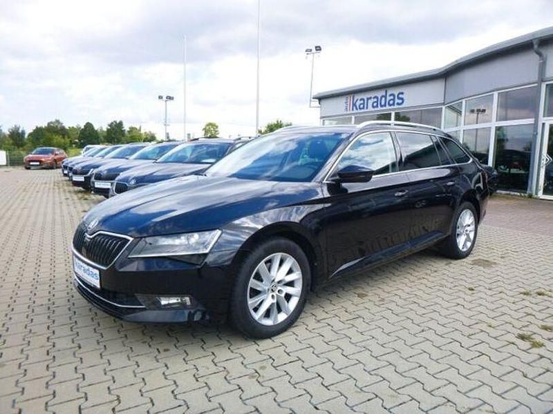 Schwarzmagic perleffekt Gebraucht 2019 Skoda Superb Kombi | 22.900 € (Guter Preis) - Bild 1/4