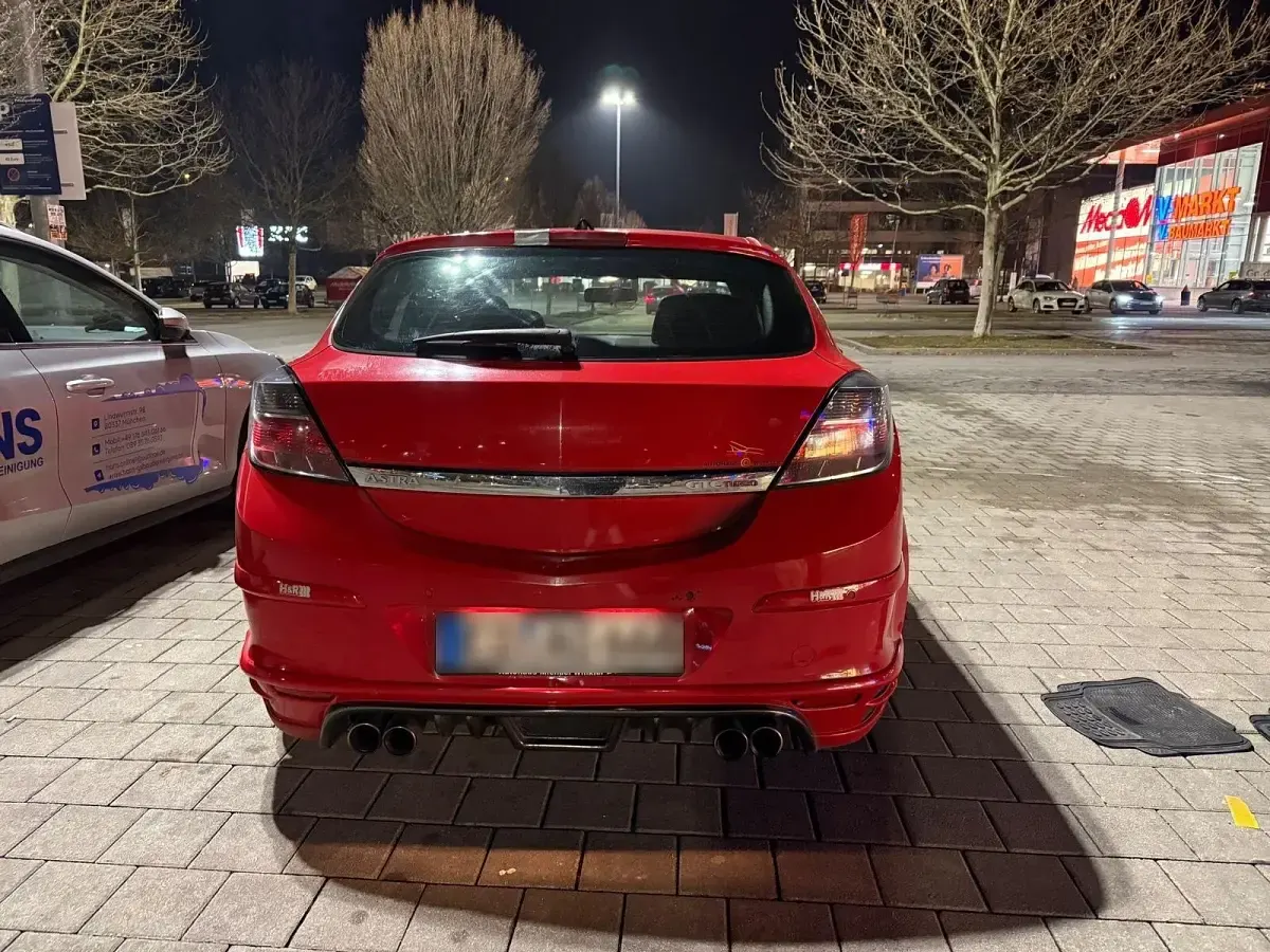Gebraucht Opel Astra GTC 200 PS (147 kW) 2005 Rot Coupé