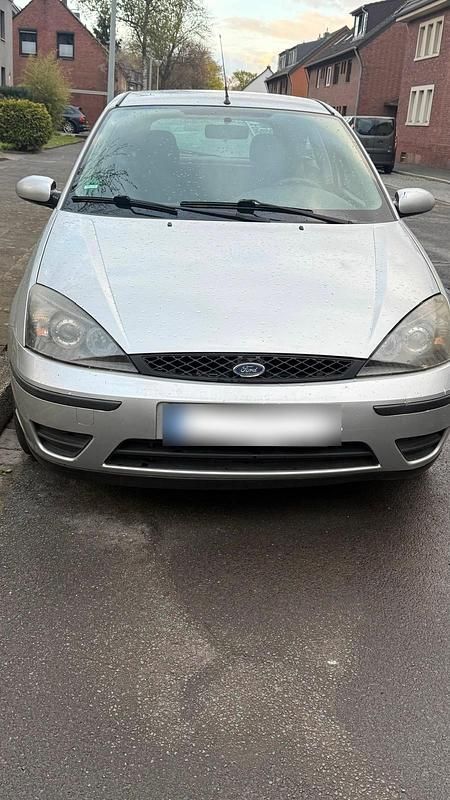 Usata Ford Focus 75 CV (55 kW) 2002 Grigio Berlina