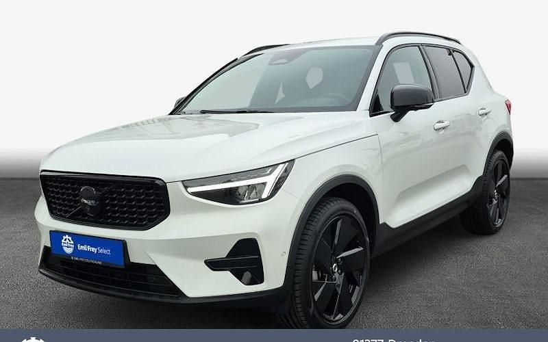Gebraucht Volvo XC40 Plus 197 PS (144 kW) 2025 Crystal weißperleffekt SUV