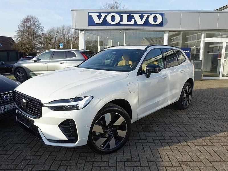Weiß Gebraucht 2025 Volvo XC60 Plus SUV | 49.900 € (Guter Preis) - Bild 1/4
