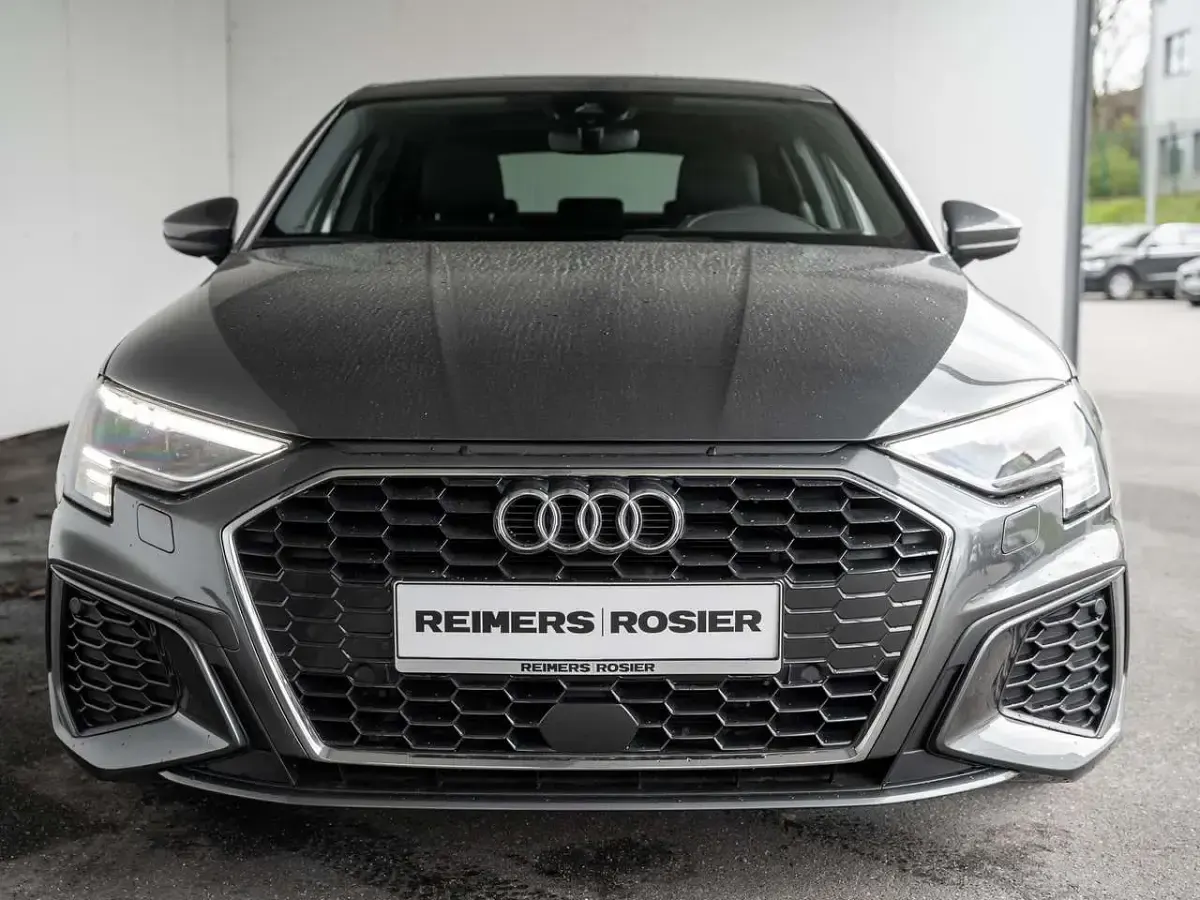 Gebraucht Audi A3 S-Line 204 PS (150 kW) 2022 Grau Limousine