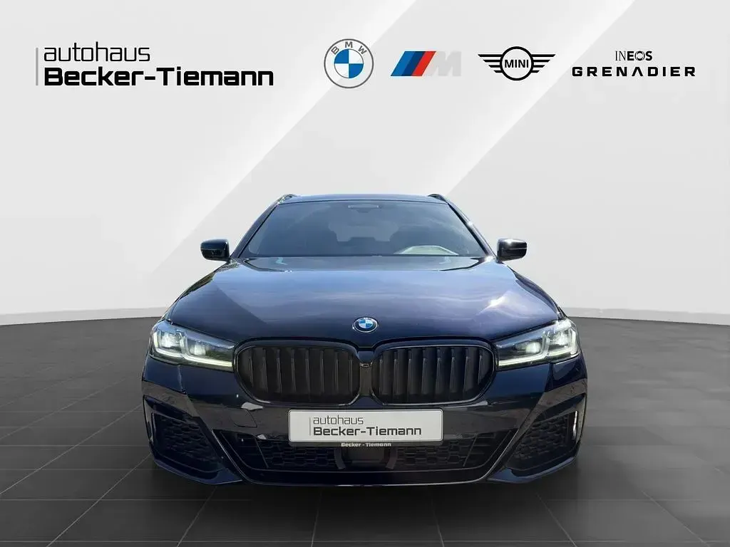 Gebraucht BMW 530 M Sport 286 PS (210 kW) 2022 Schwarz Kombi